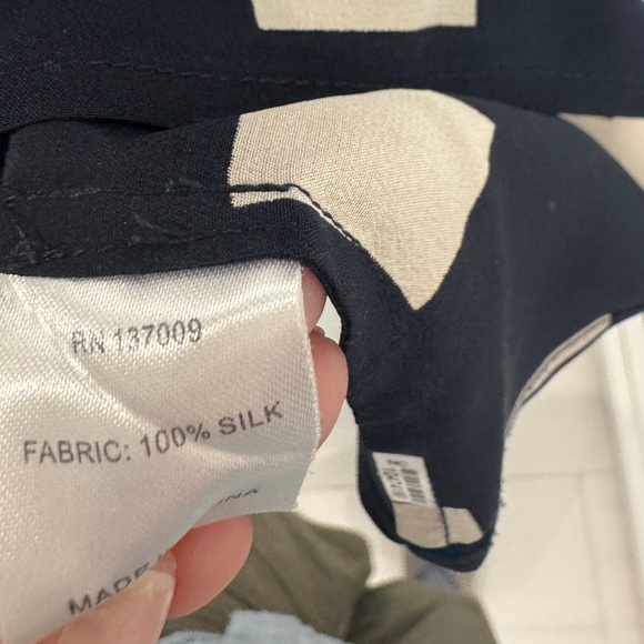 Silk top - Picture 3 of 3